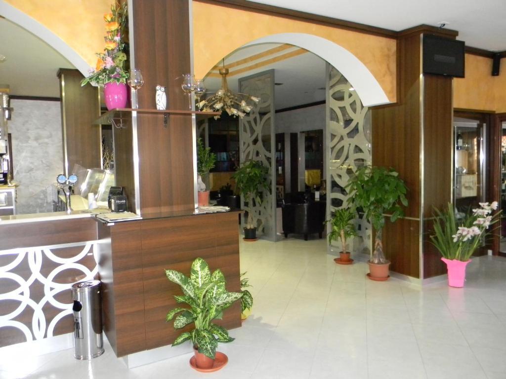 Hotel Mi.Ro. Казальнуово-ді-Наполі Екстер'єр фото